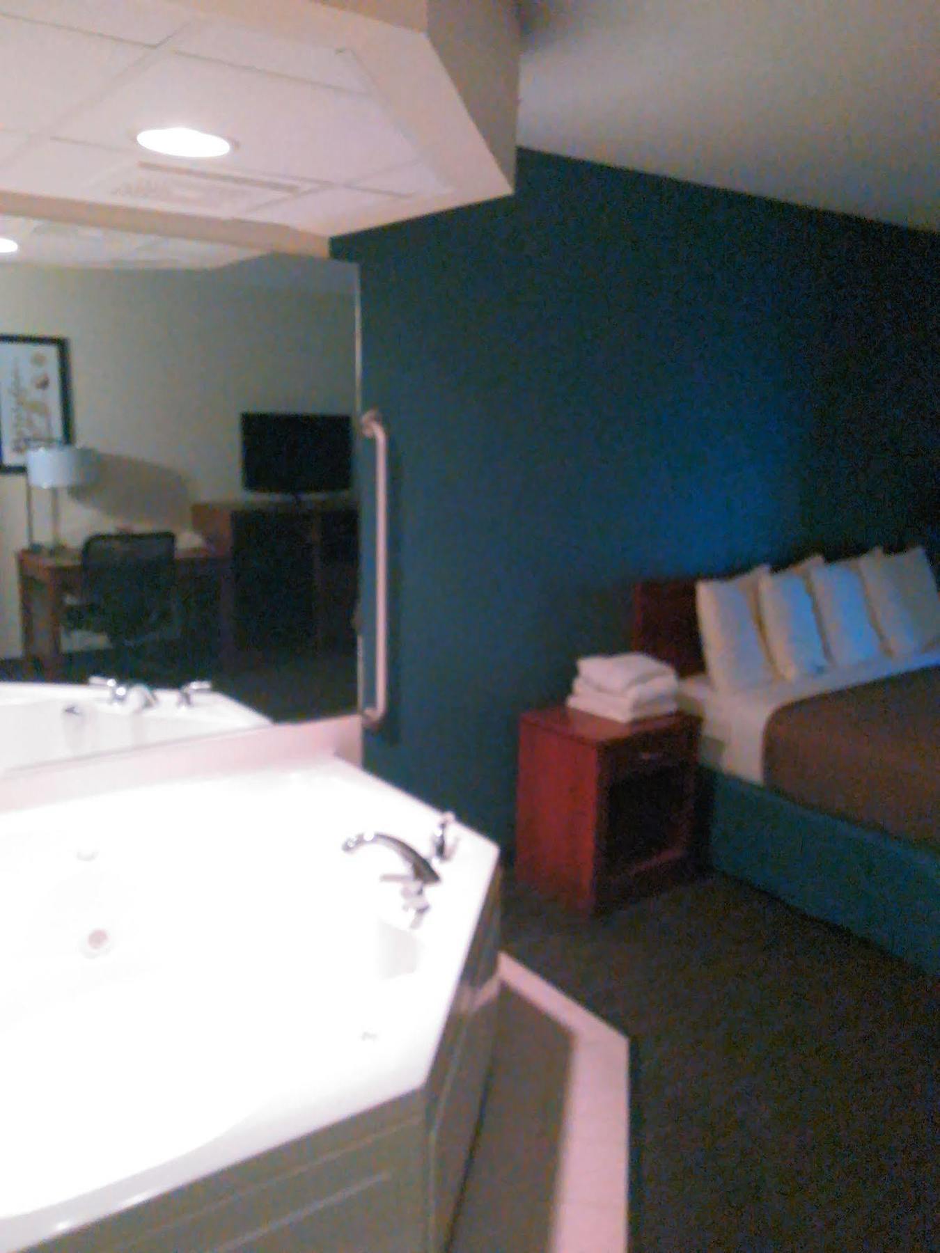 Americinn By Wyndham Beulah Esterno foto